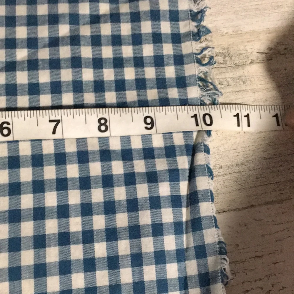 Set of seven lightweight cotton cloth blue & white checked napkins with fringe